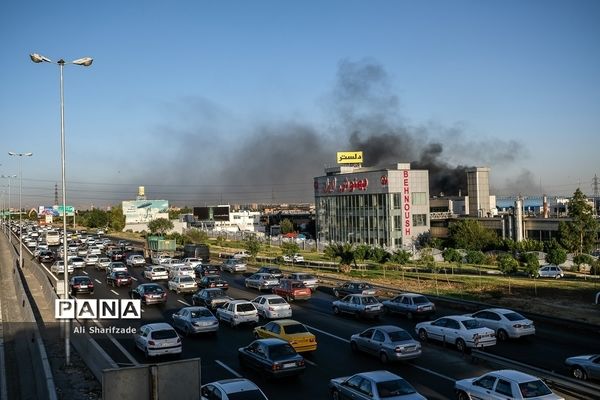 آتش سوزی در کارخانه  بهنوش