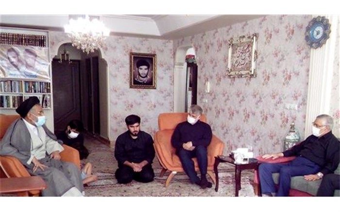 وزیراطلاعات با خانواده شهید مدافع حرم حسن عبدالله ‌زاده دیدار کرد