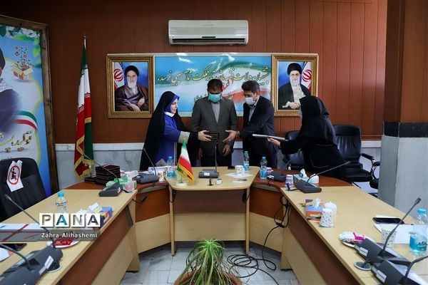 نشست مشاوران امور بانوان مناطق با مدیر کل آموزش و پرورش شهر تهران