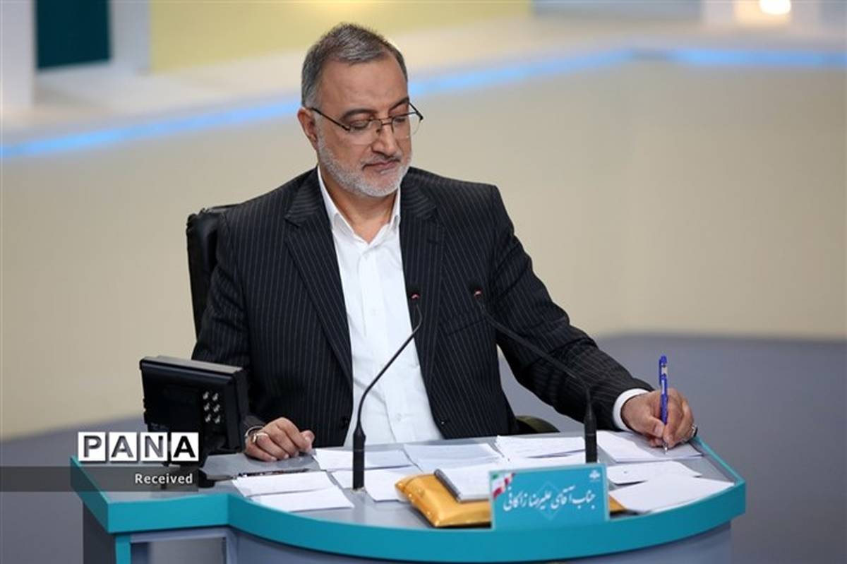 زاکانی: جزو ۲۲۰ نماینده امضا کننده نامه برای رییسی نبودم