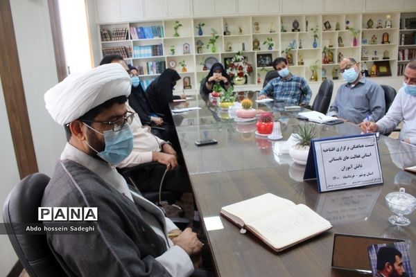 نشست هماهنگی برگزاری افتتاحیه فعالیت‌های تابستانی دانش‌آموزان استان بوشهر