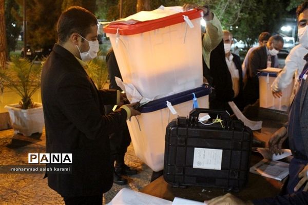 جمع آوری صندوقهای رای در کرمان