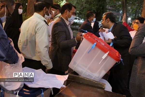 جمع آوری صندوقهای رای در کرمان