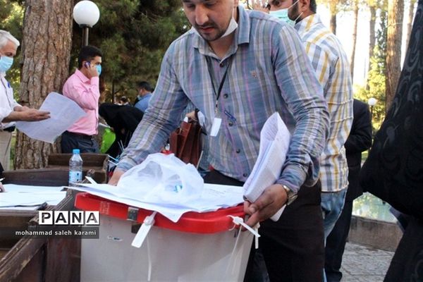 جمع آوری صندوقهای رای در کرمان