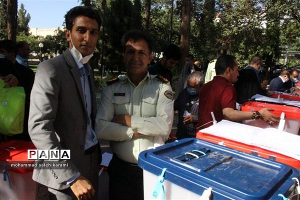 جمع آوری صندوقهای رای در کرمان