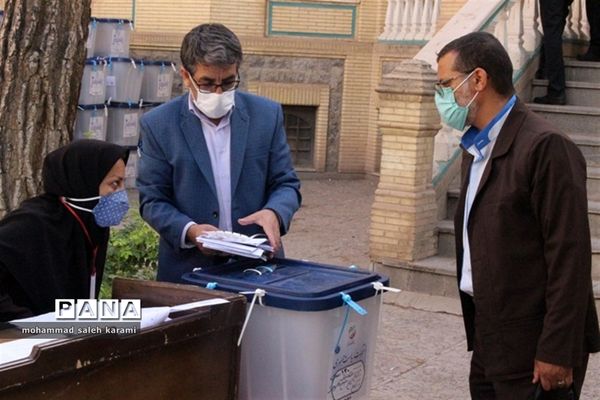 جمع آوری صندوقهای رای در کرمان