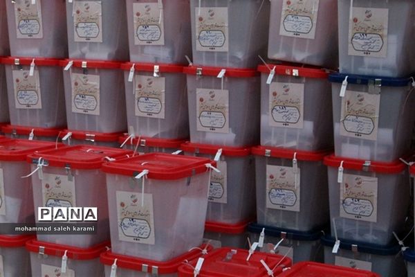 جمع آوری صندوقهای رای در کرمان