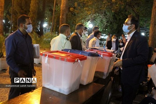 جمع آوری صندوقهای رای در کرمان