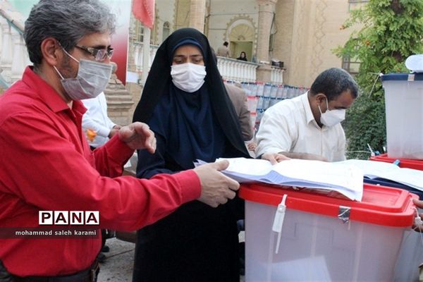 جمع آوری صندوقهای رای در کرمان