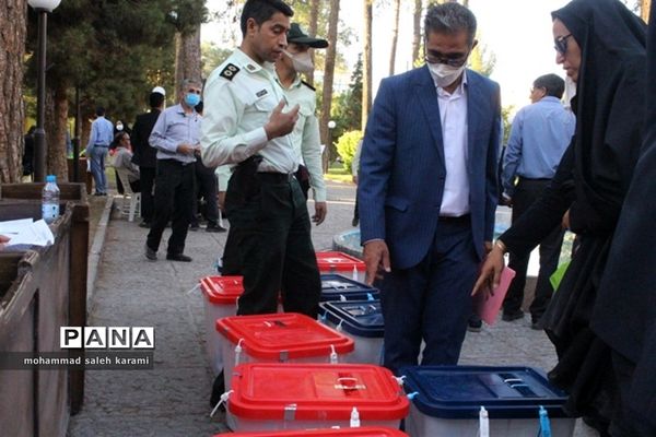 جمع آوری صندوقهای رای در کرمان