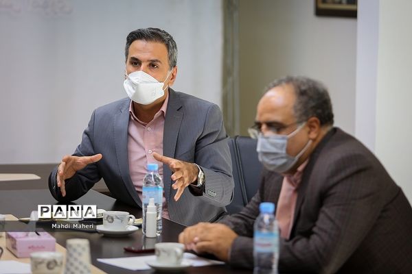 برگزاری جلسه طرح ساماندهی لباس فرم دانش آموزی برای سال تحصیلی جدید