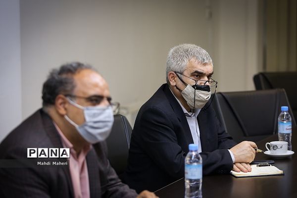 برگزاری جلسه طرح ساماندهی لباس فرم دانش آموزی برای سال تحصیلی جدید