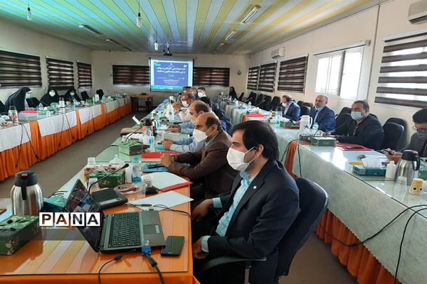 نشست کارشناس مسئولان ارزیابی عملکرد و پاسخگویی به شکایات مناطق