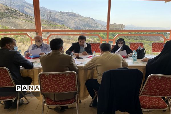 نشست کارشناس مسئولان ارزیابی عملکرد و پاسخگویی به شکایات مناطق