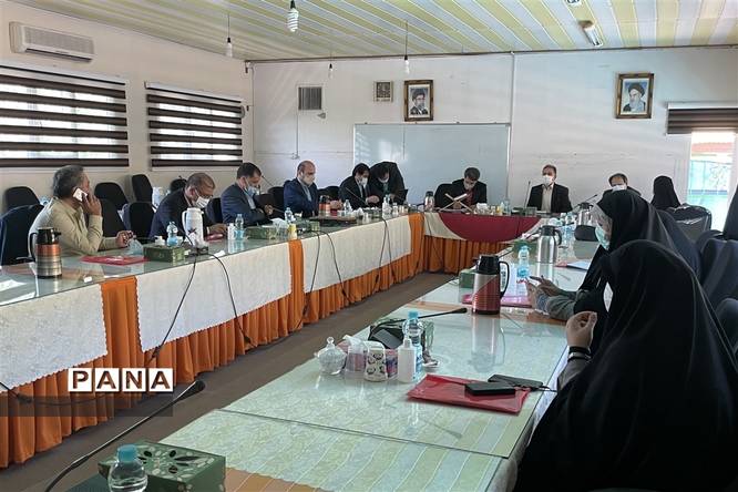 نشست کارشناس مسئولان ارزیابی عملکرد و پاسخگویی به شکایات مناطق