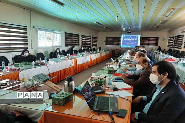 نشست کارشناس مسئولان ارزیابی عملکرد و پاسخگویی به شکایات مناطق