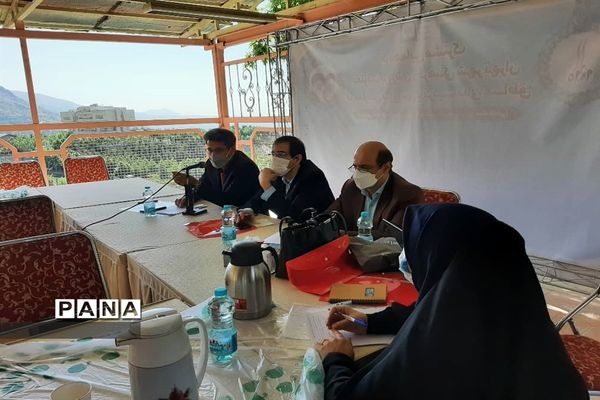 نشست کارشناس مسئولان ارزیابی عملکرد و پاسخگویی به شکایات مناطق