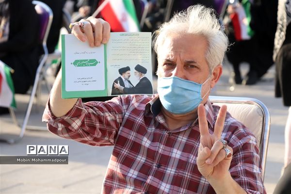 جشن میلاد امام رضا (ع) و پیروزی ملت بزرگ ایران در تبریز