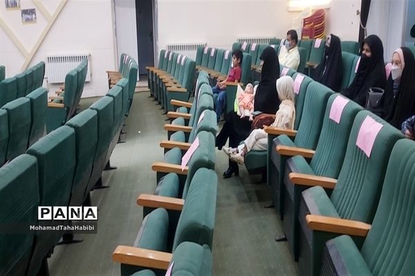 جلسه تقدیر از برگزیدگان مسابقات معارف اسلامی کاشمر