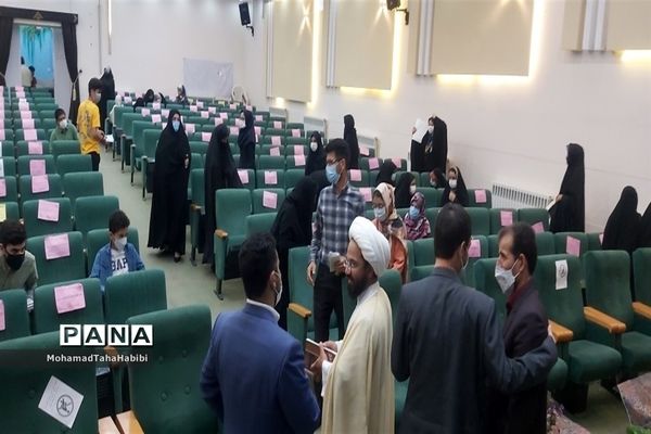 جلسه تقدیر از برگزیدگان مسابقات معارف اسلامی کاشمر