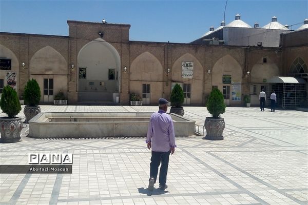 تقدیر از فعالان بسیجی و مسجدی در نماز جمعه  خلیل آباد