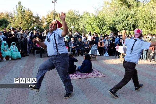 نخستین جشنواره سراسری نمایش کودک باغچه بان در مرند