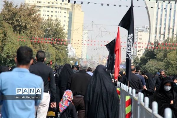 راهپیمایی عزاداران  امام رضا علیه السلام به سمت بارگاه مطهر رضوی