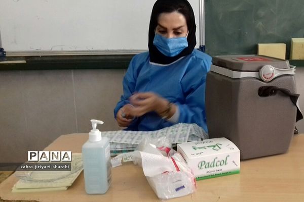 واکسیناسیون دانش‌آموزان در خاورشهر