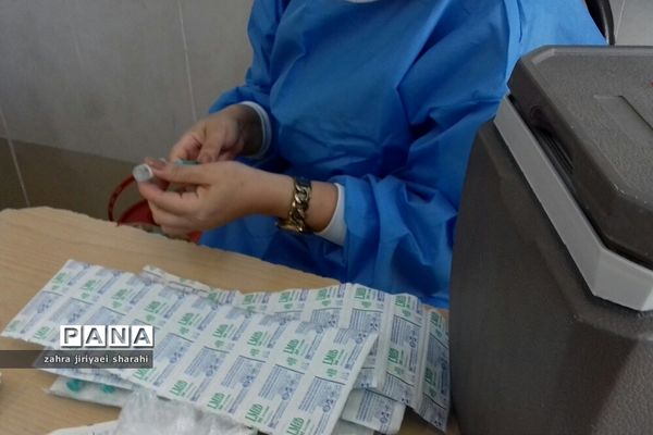 واکسیناسیون دانش‌آموزان در خاورشهر