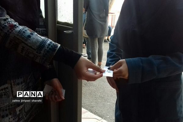 واکسیناسیون دانش‌آموزان در خاورشهر