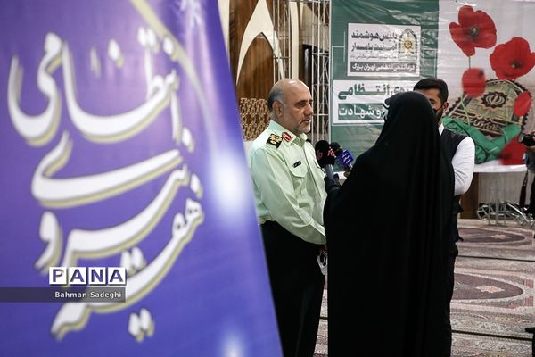 همایش تجلیل از رانندگان نمونه تهران