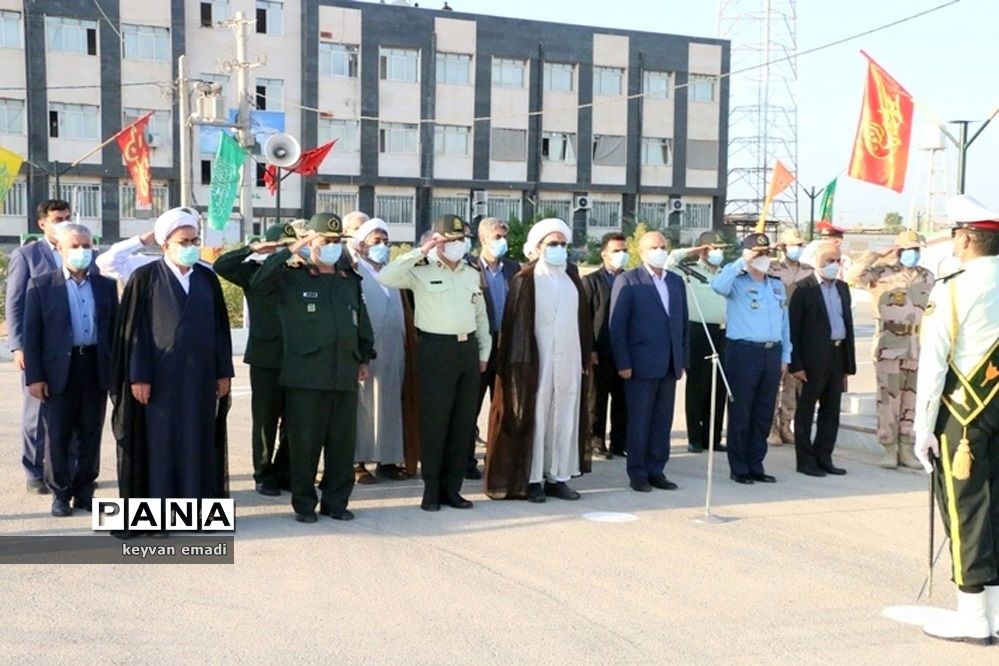 صبحگاه نیروی انتظامی در بوشهر