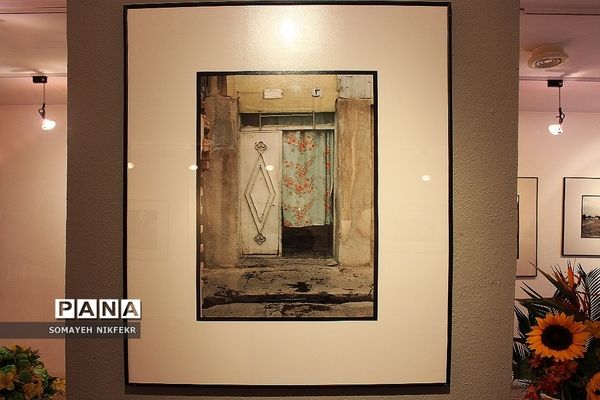 نمایشگاه عکس‌های مستند «خـاوران‌نـامه» تصویری از فرهنگی پوسیده