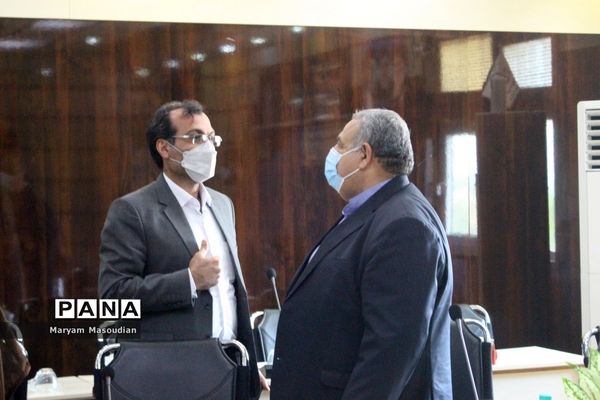 نشست بیست و چهارمین دوره انتخابات شوراهای دانش‌آموزی مدارس استان بوشهر