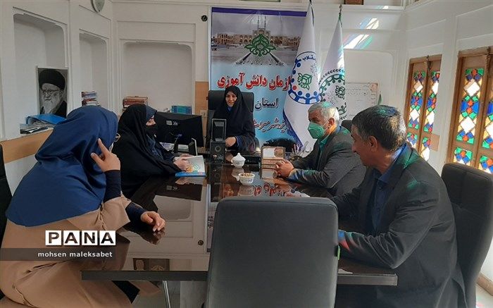 برگزاری نشست رییس سازمان دانش آموزی استان یزد با معاونین پرورشی مناطق