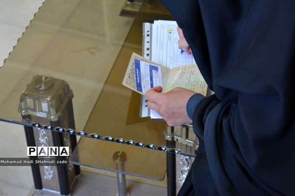 واکسیناسیون دانش‌آموزان دبیرستان امام علی (ع) ناحیه یک آموزش و پرورش