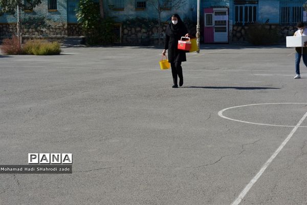 واکسیناسیون دانش‌آموزان دبیرستان امام علی (ع) ناحیه یک آموزش و پرورش
