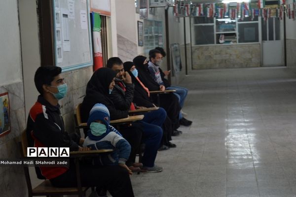 واکسیناسیون دانش‌آموزان دبیرستان امام علی (ع) ناحیه یک آموزش و پرورش