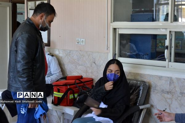 واکسیناسیون دانش‌آموزان دبیرستان امام علی (ع) ناحیه یک آموزش و پرورش