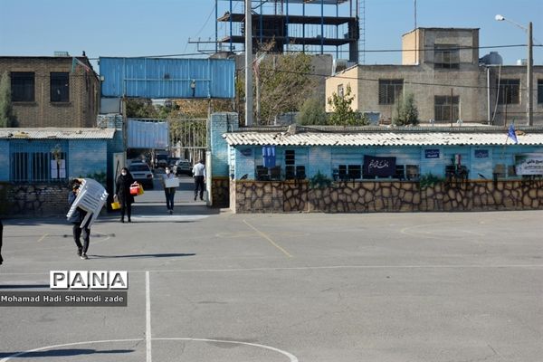 واکسیناسیون دانش‌آموزان دبیرستان امام علی (ع) ناحیه یک آموزش و پرورش