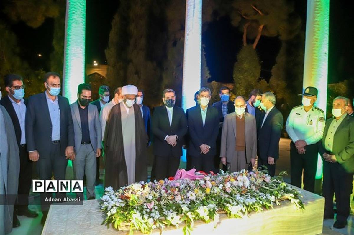 بزرگداشت یادروز حافظ با حضور وزیر فرهنگ و ارشاد اسلامی در شیراز