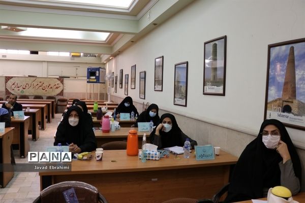 نشست گروه دوم کارشناسان سازمان دانش آموزی خراسان رضوی