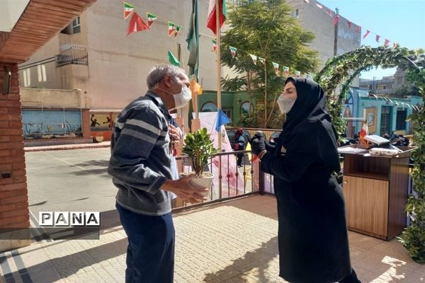 پویش لبخند پدربزرگ ها و مادر بزرگ ها در دبیرستان قلم چی