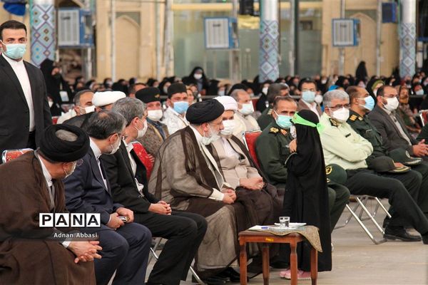 دیدار رئیس جمهوری با علما، نخبگان، خانواده معظم شهداء و اقشار مختلف مردم در شیراز
