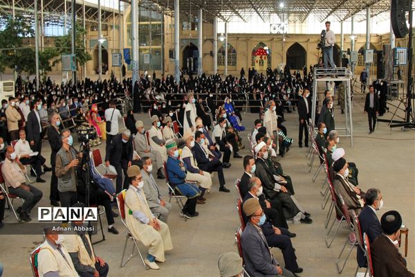 دیدار رئیس جمهوری با علما، نخبگان، خانواده معظم شهداء و اقشار مختلف مردم در شیراز