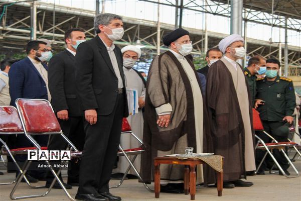 دیدار رئیس جمهوری با علما، نخبگان، خانواده معظم شهداء و اقشار مختلف مردم در شیراز