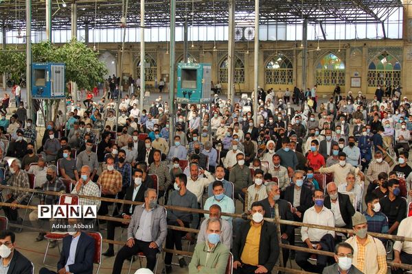 دیدار رئیس جمهوری با علما، نخبگان، خانواده معظم شهداء و اقشار مختلف مردم در شیراز