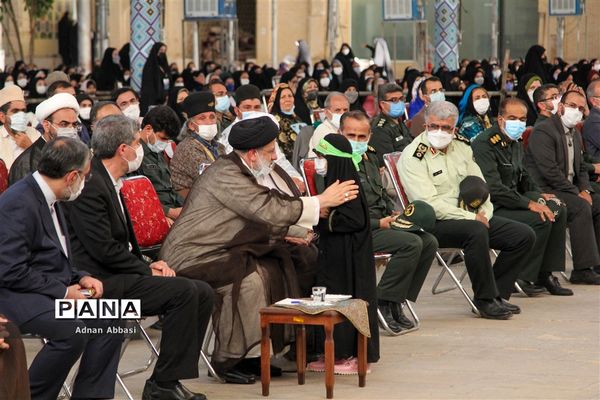 دیدار رئیس جمهوری با علما، نخبگان، خانواده معظم شهداء و اقشار مختلف مردم در شیراز