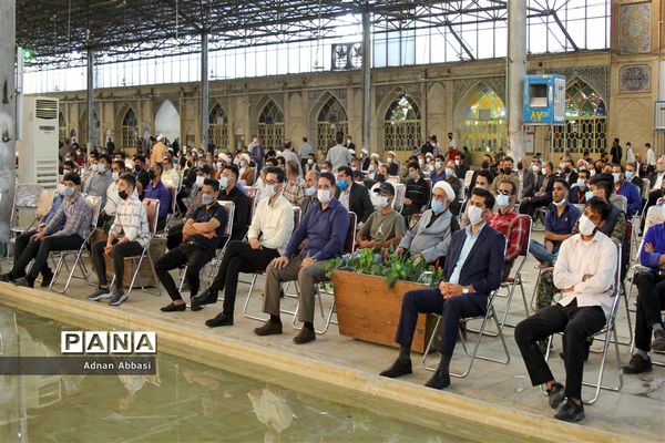 دیدار رئیس جمهوری با علما، نخبگان، خانواده معظم شهداء و اقشار مختلف مردم در شیراز