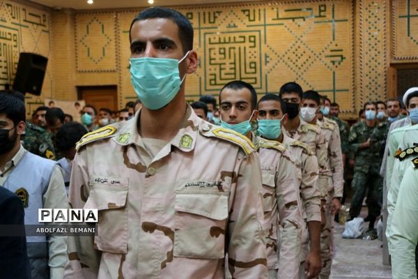 غبارروبی مزار شهدا در هفته نیروی انتظامی